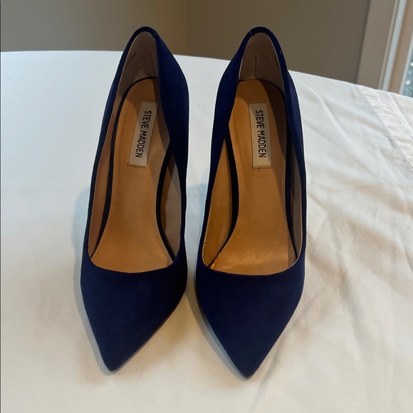Steve Madden Blue Suede Daisie Heels - Picture 2 of 11